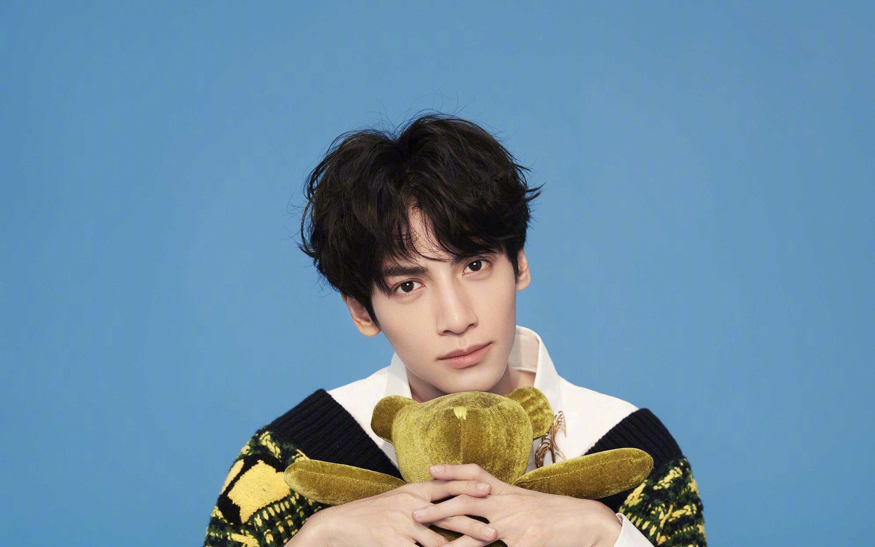 篮网锋线群碾压活塞，福克斯37分孤掌难鸣