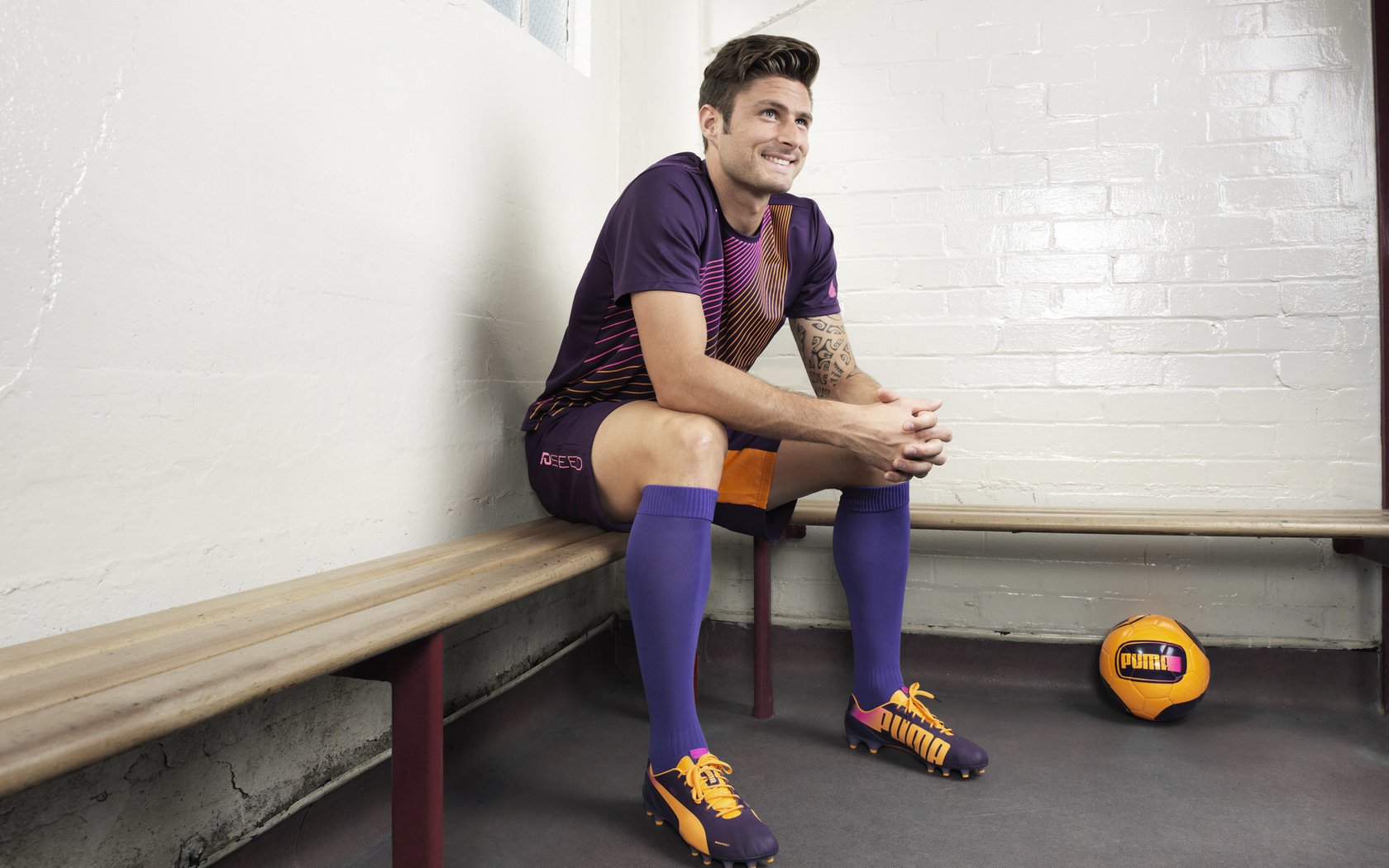 上海男篮刮起青春风暴,米切尔NBA封神之战,竞技体育最迷人的双城记