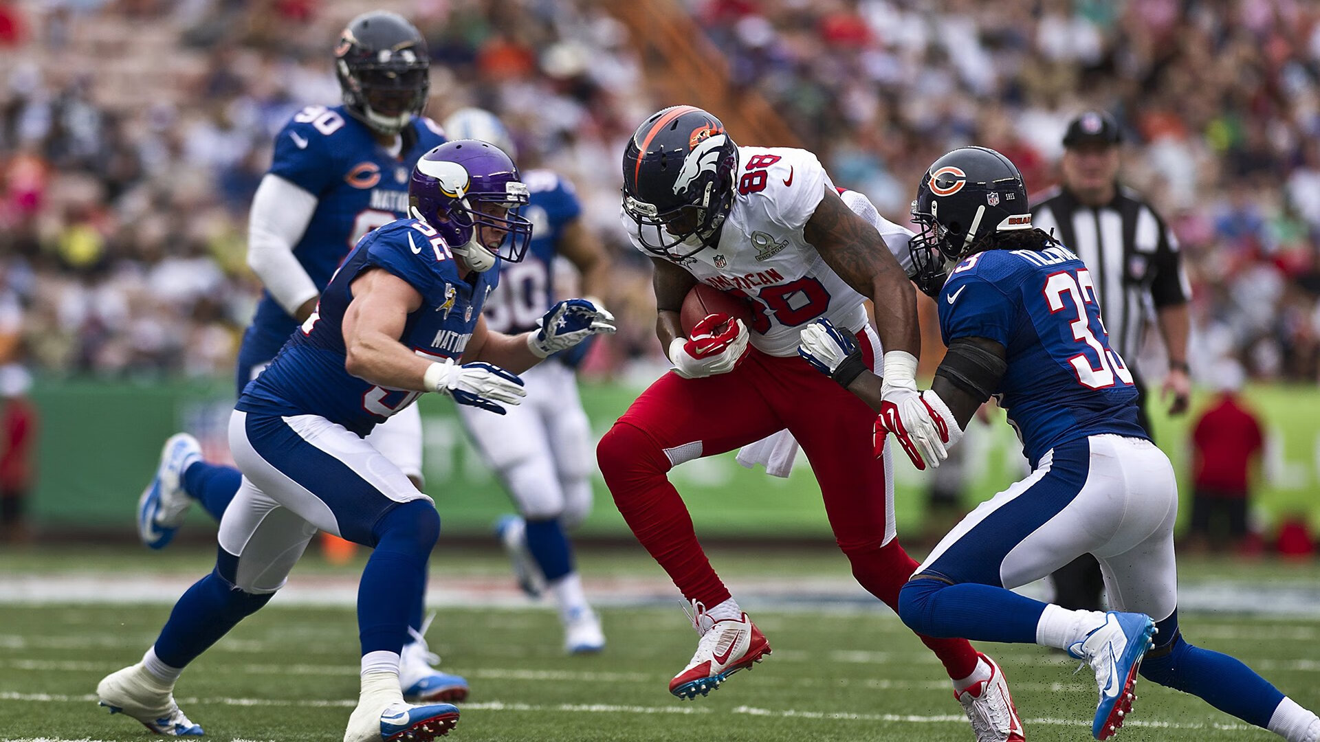 开云下载-美加墨世界杯之夜，篮球巨星英格拉姆跨界掌控，点燃全球狂欢！