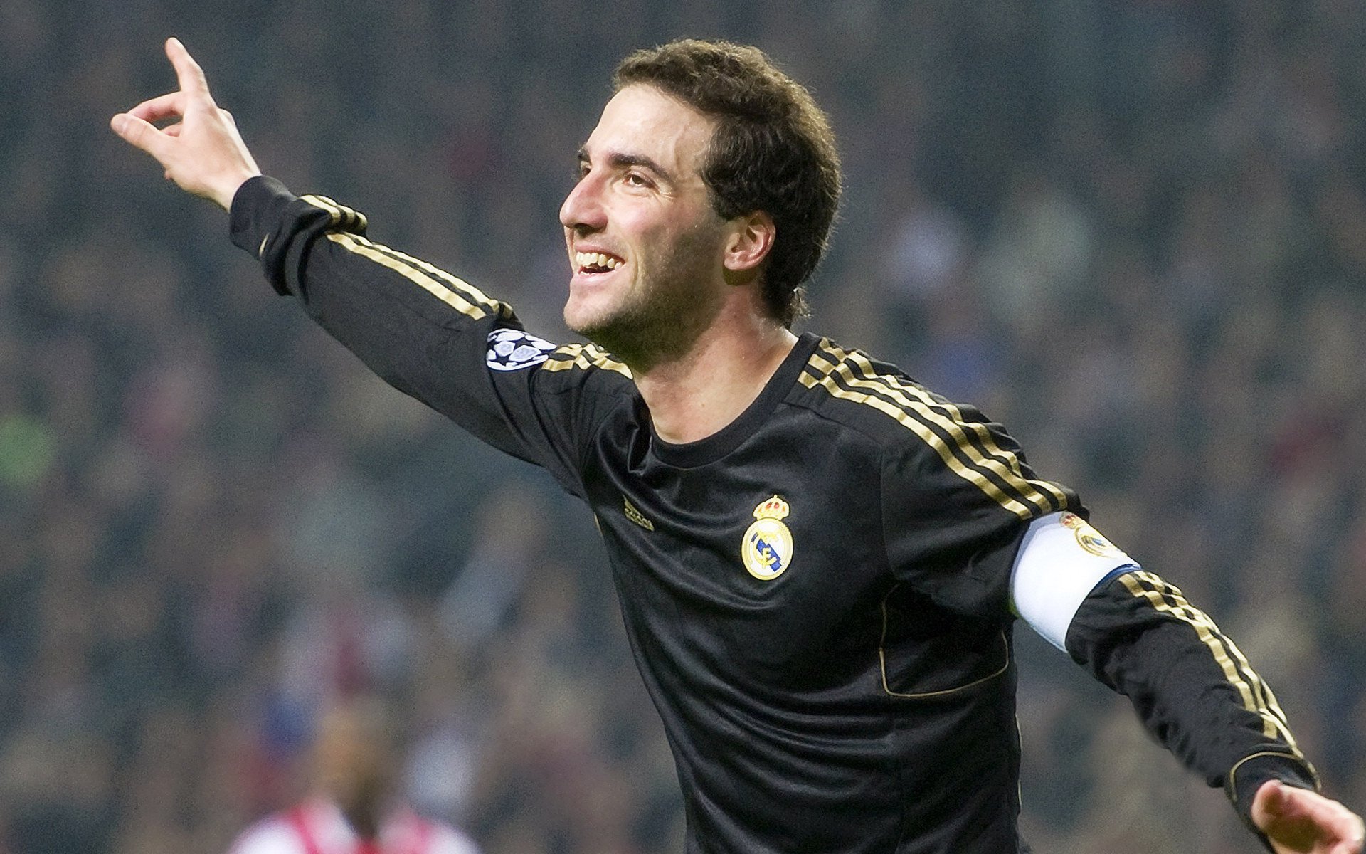 欧洲高墙与高原飓风,当尤文冲垮玻利维亚,足球的宏大叙事正在被改写