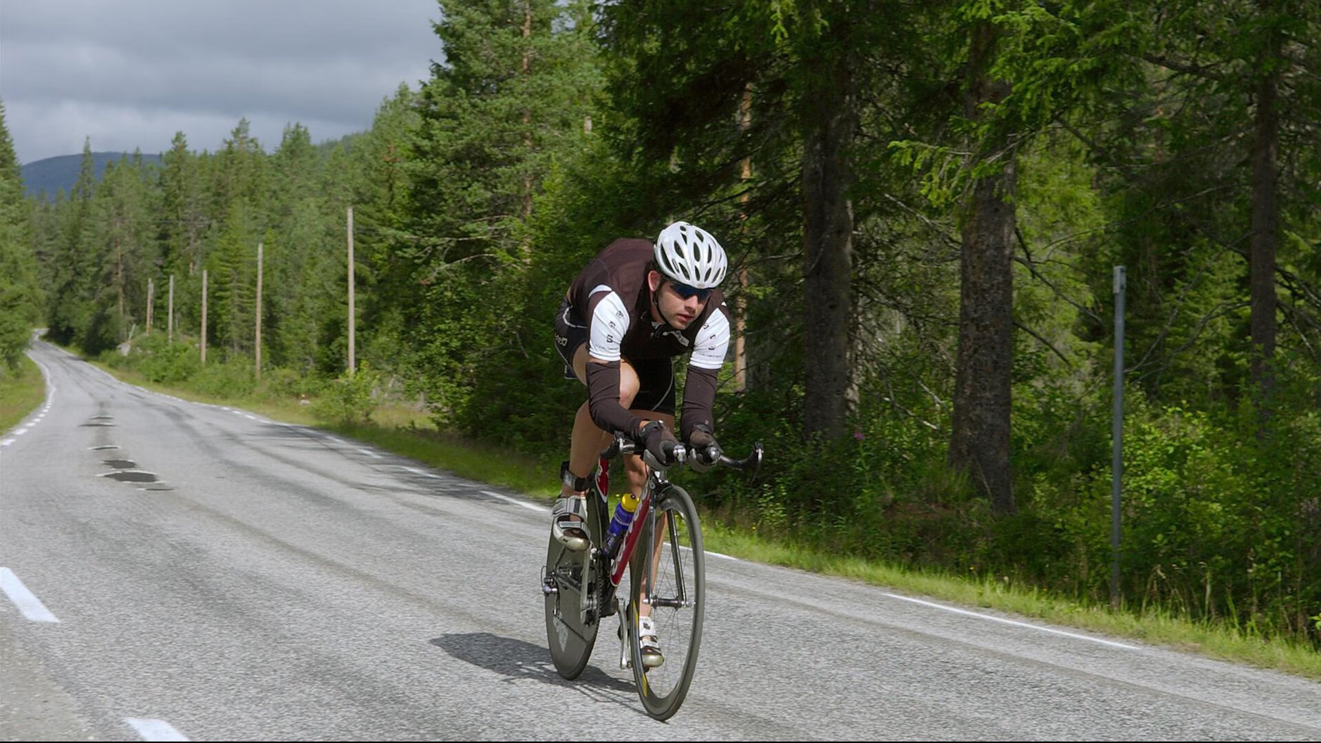 开云-德甲争冠夜的意外主角，一个来自英超的救赎者如何改写了剧本？